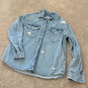 NWOT Levi’s Denim Button Down